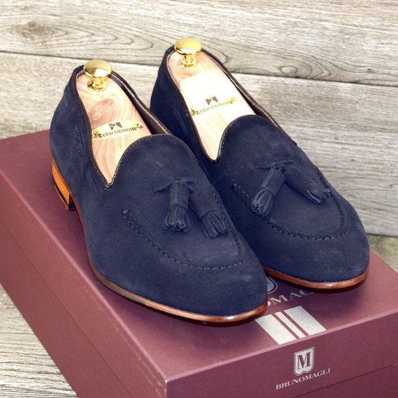 * NIB * $395 Bruno Magli NILO 9 M Navy Suede Nordstrom * add $15 new Trees NIB * $395 Bruno Magli NILO 9 M Navy Suede Nordstrom * add  main image 3
